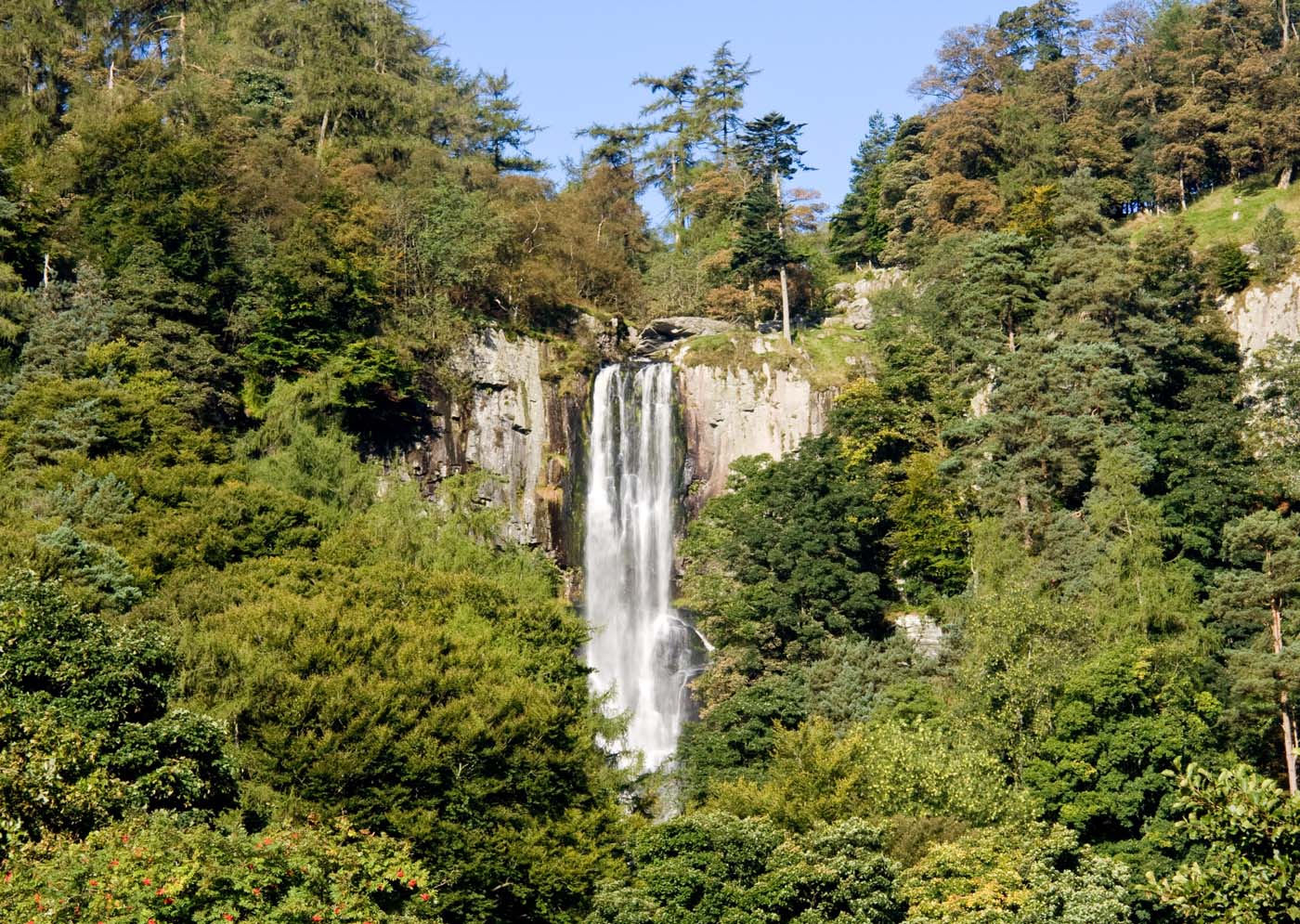 Pistyl Rhaeadr Waterfall overview